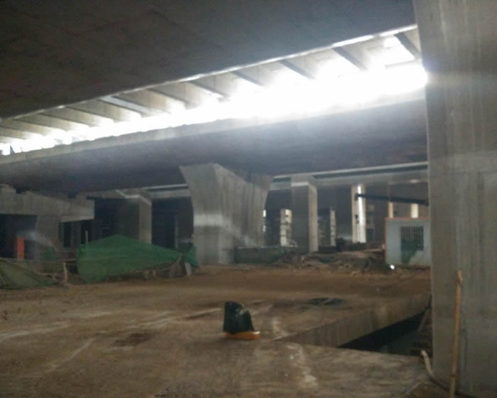 昆明南站站臺層施工現(xiàn)場